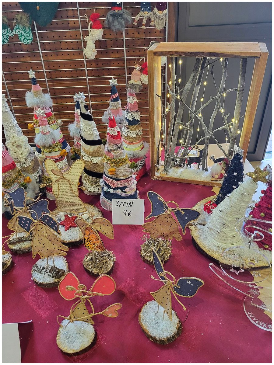 LPHurleventBLF's tweet photo. Vente des décorations de Noël réalisées par nos élèves d’ULIS au marché de Noël de Grosbliederstroff le 10 décembre dernier. Un grand succès ! La vente servira à financer une sortie scolaire.
#UlisPro #Inclusion
@acnancymetz @Dsden57 @RLaganier
@AnnePadier https://t.co/WIcsKdR8M8