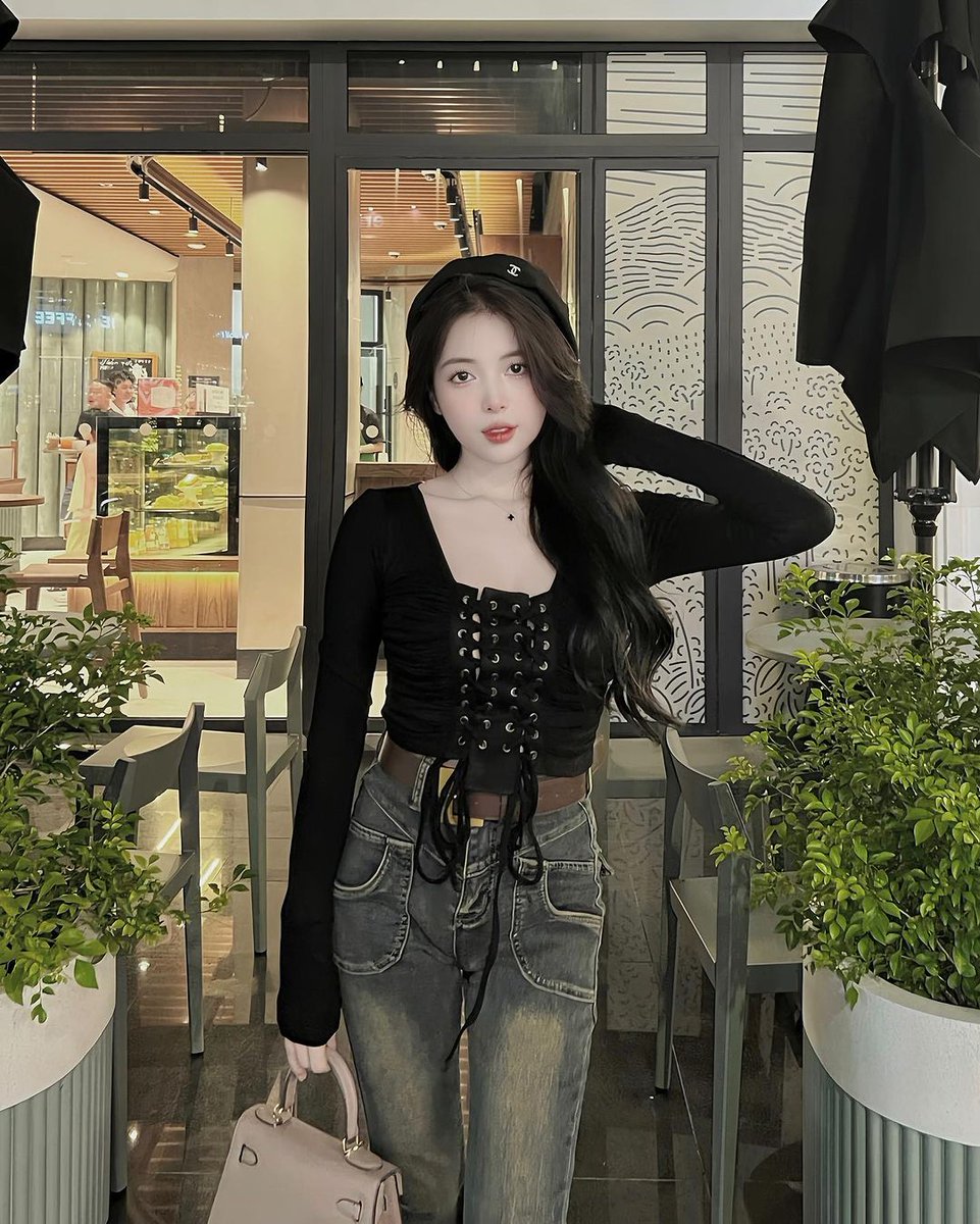 honaleth18018's tweet photo. aperient virose hempie aphanitism
Tôi là một người phụ nữ yêu thích mua sắm và muốn tìm một người bạn đặc biệt để cùng đi mua sắm và thử những bộ trang phục mới. Bạn có muốn trở thành người tư vấn thời trang của tôi không? https://t.co/QLJJ8FkMsN