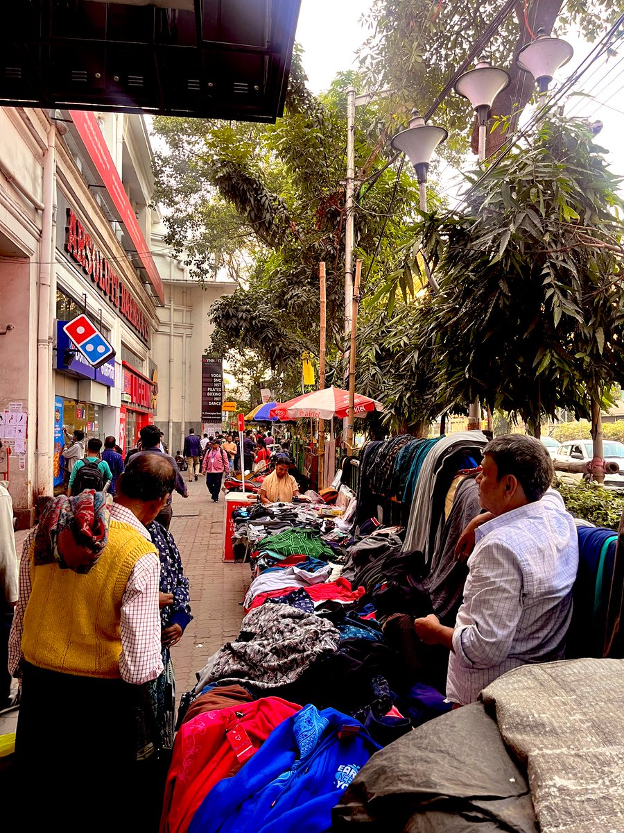 #parkstreet #kolkata #WinterSale #streetmarket @shivkmsaxena