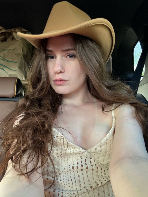 Pussy in boots 👢  Wanna ride or something? https://t.co/EmBdbLmQ6P<a href="/tag/%D0%BD%D1%8E%D0%B4%D1%81%D0%BE%D1%87%D0%B5%D1%82%D0%B2%D0%B5%D1%80%D0%B3"class="tags"><span>#нюдсочетверг</span></a>