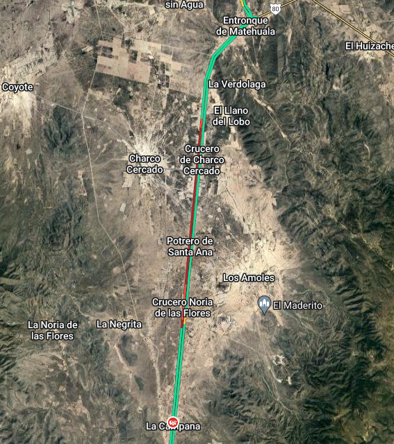 rokito8910's tweet photo. Precaución de norte a sur pasando el huizache se volteo un full🔴 CIERRE DE CIRCULACIÓN extreme precauciones https://t.co/BGmTK5FQte