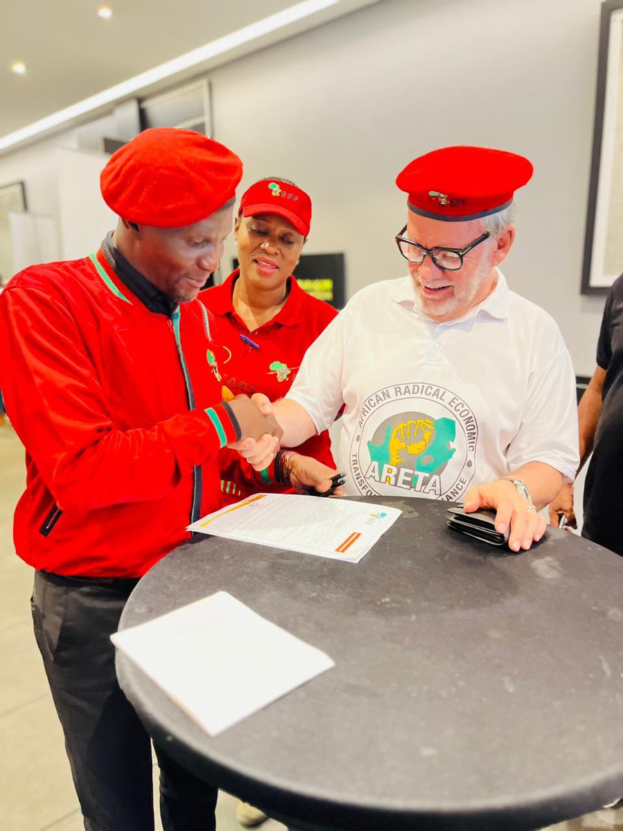 niehaus_carl's tweet image. Signing my EFF membership form, after having called on all progressive parties and forces to join the EFF, and build progressive left unity. 

A LUTA CONTINUA! ✊🏾