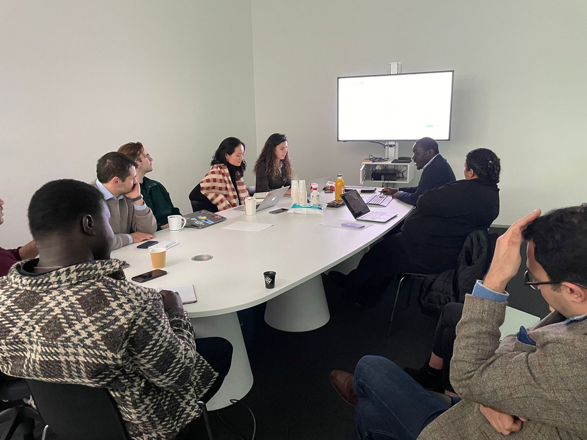 CCDP (@gvagrad_ccdp) on Twitter photo 📸 Happening now! <a href="/nyadera_israel/">Israel Nyaburi Nyadera</a> is presenting his preliminary research on "The crisis of liberal peacebuilding efforts in multi-cultural societies: lessons from South Sudan and Ethiopia" as part of our Seminar Series 📸 Happening now! <a href="/nyadera_israel/">Israel Nyaburi Nyadera</a> is presenting his preliminary research on "The crisis of liberal peacebuilding efforts in multi-cultural societies: lessons from South Sudan and Ethiopia" as part of our Seminar Series