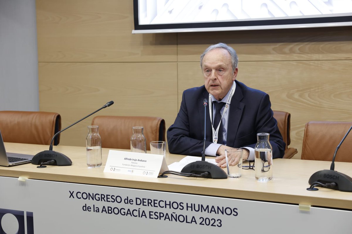 AbogaciayDDHH's tweet photo. Alfredo Irujo, patrono de la Fundación clausura el X Congreso #DDHHDigitales reflexionando sobre el papel de la abogacía y el resto de profesionales de la Justicia en el mundo digital para adecuar la normativa y garantizar el acceso a la justicia y la tutela judicial efectiva. https://t.co/9nfxOh1Ruc
