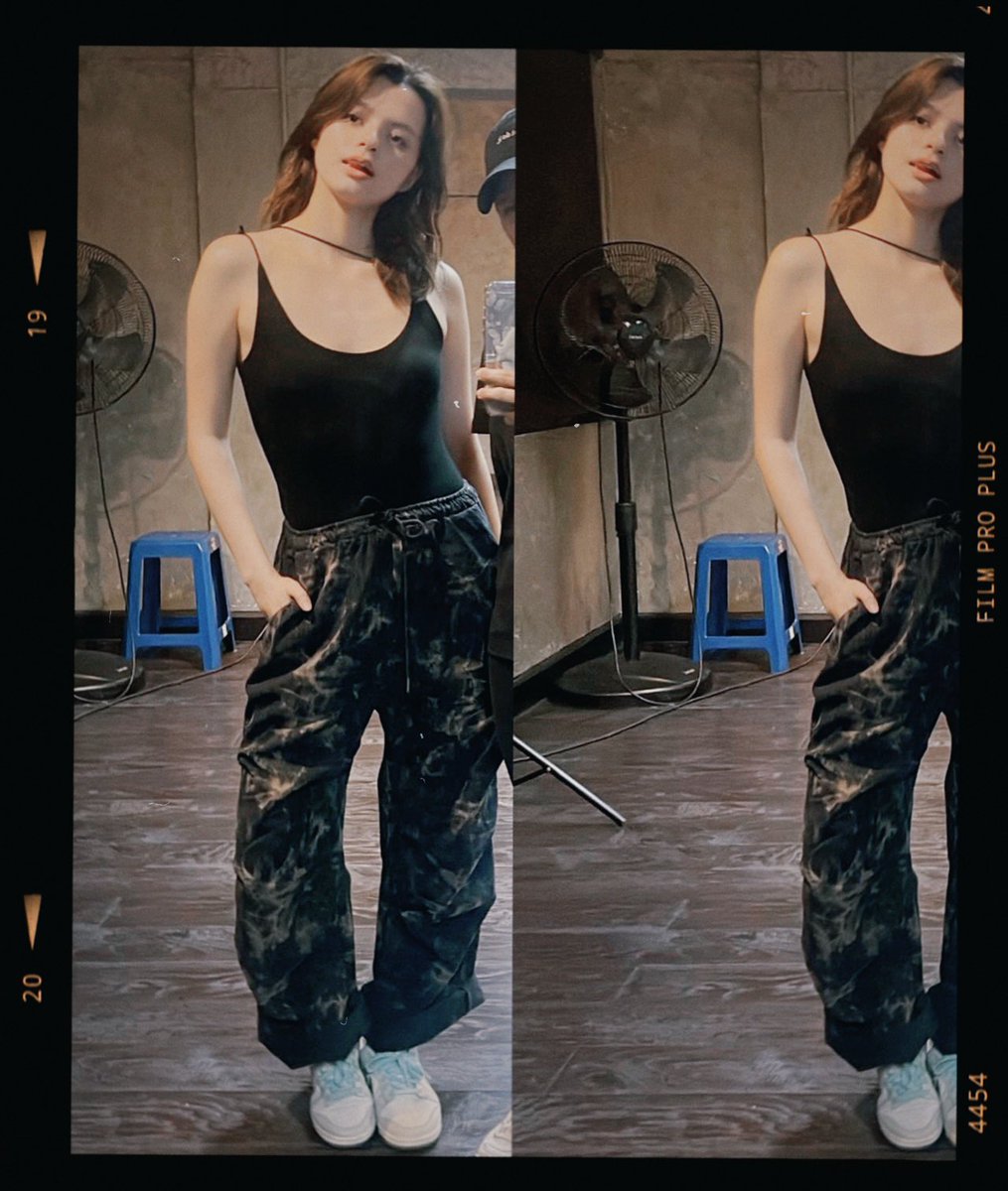 mywhitelilly_'s tweet image. da……daddy 🥹

#beckysangels
#BECKYFANCAMPING