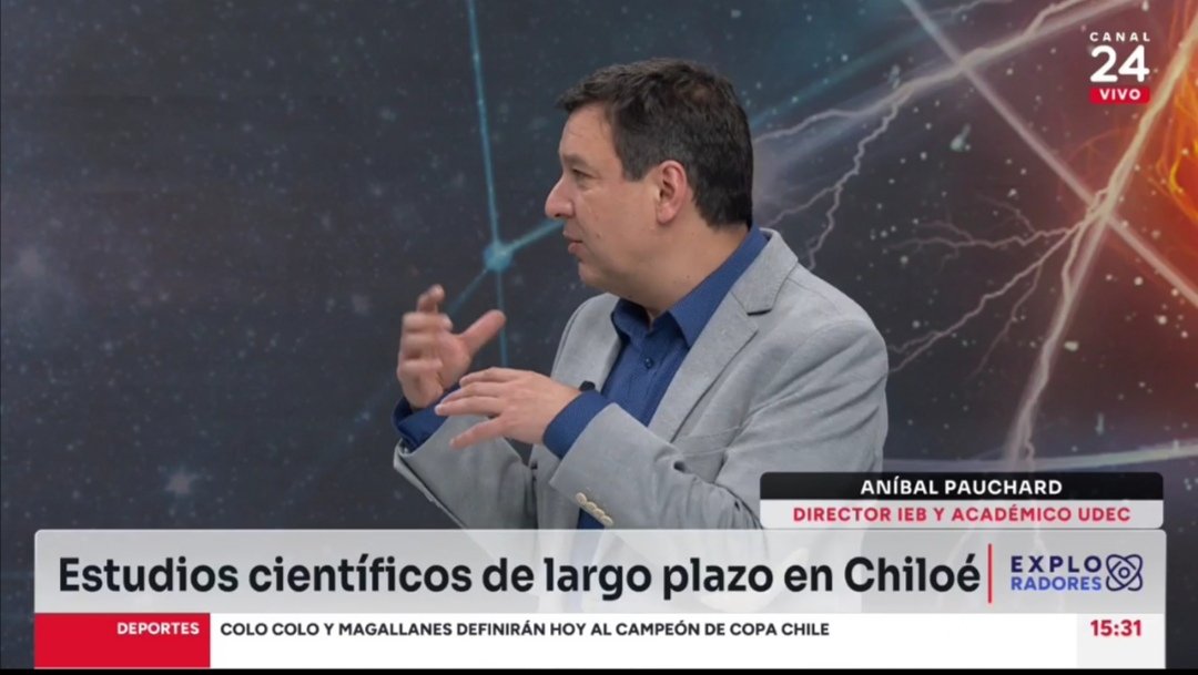 IEBChile's tweet photo. 🌿📺 Revisa el capítulo de @ExploradoresTvn dedicado al qué hacer del #IEB, con entrevista a nuestro director @AnibalPauchard 
#SendaDarwin, #ParqueNacionalFrayJorge y #Biodata fueron destacados. 

https://t.co/NGJVeZ2z2W https://t.co/3OhENZnrsE