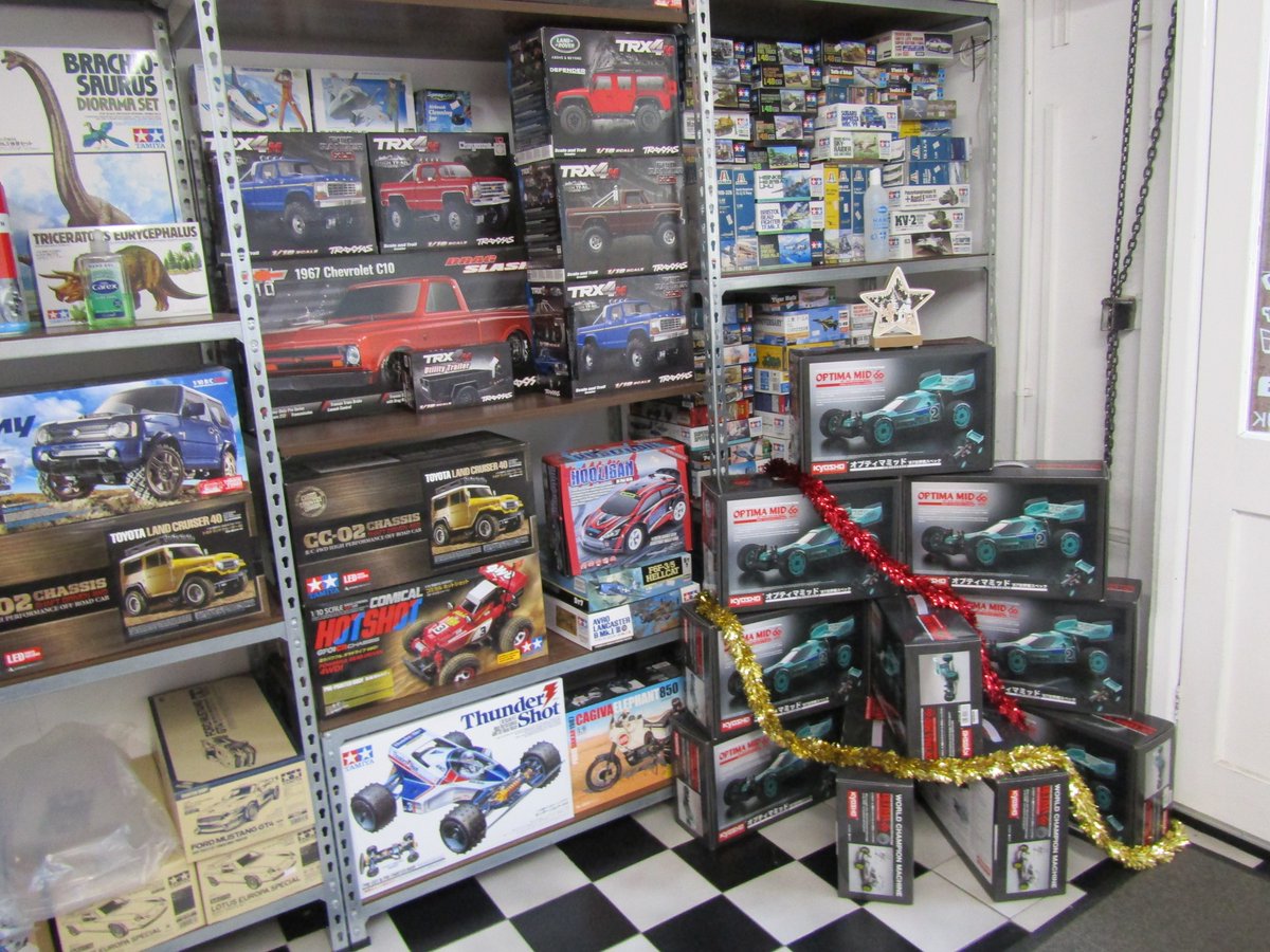 RacecraftRc's tweet photo. Optima Mid 87 World Championship replica kits have arrived!
On the website and available in store now!
https://t.co/rw30K8OfnI
#racecraftrc #bathmodelshop #traditionalmodelshop #investinbath #romanbath #kyosho #optimamid #radiocontrol #revival24 https://t.co/6I0XeYrY4e