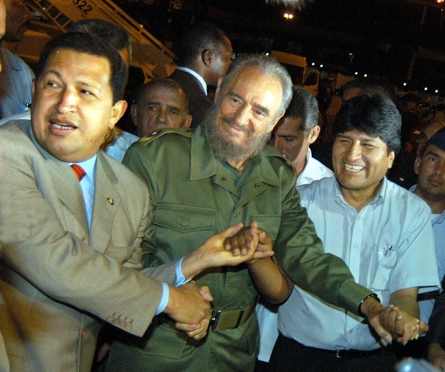✍️| Fidel y Chávez iniciaron el camino. Ellos dieron los primeros pasos en la unidad regional, cuando fundaron el ALBA-TCP, un bloque integracionista que cambió la historia en América Latina y el Caribe.

#Cuba 🇨🇺 #ALBA