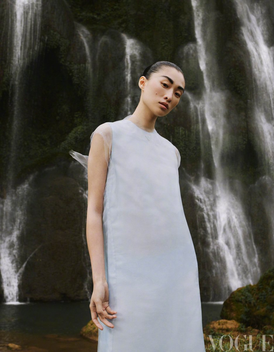 beyzanurapaydin's tweet photo. This is how you do a photoshoot in nature https://t.co/1OuH8XjtI4