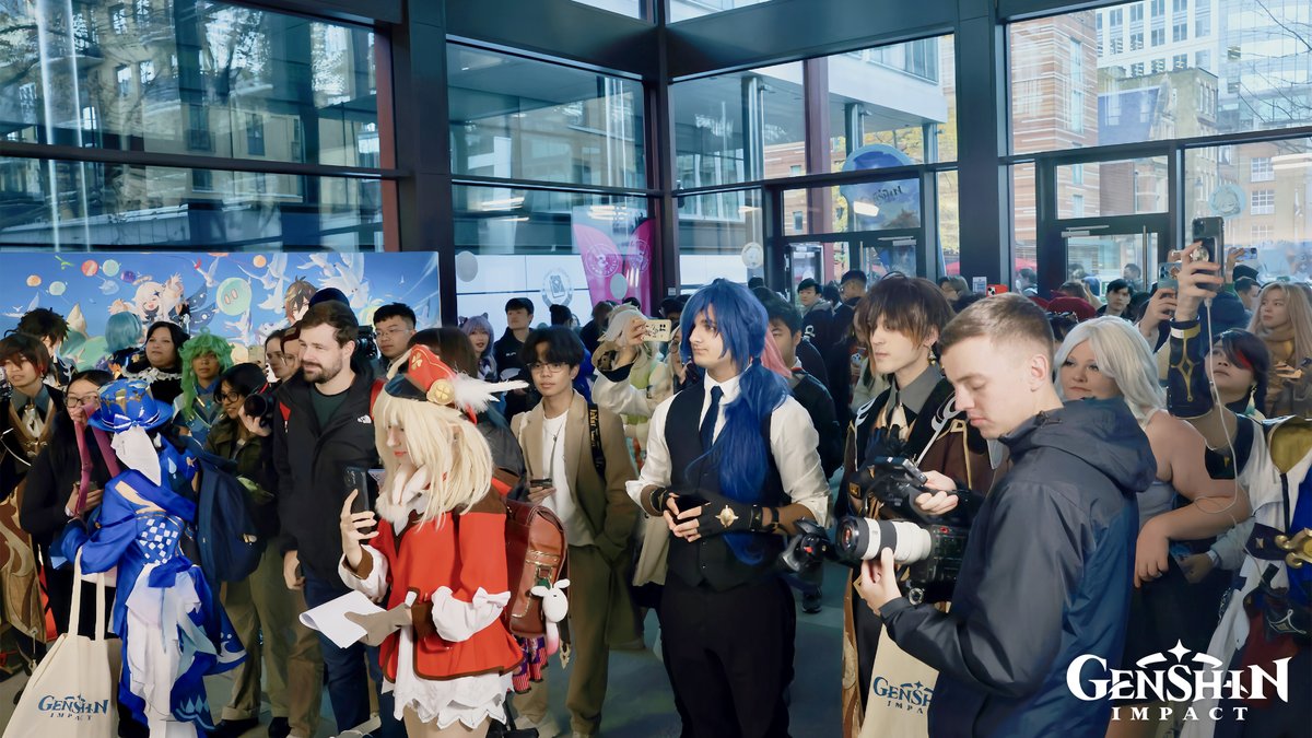 GenshinImpact's tweet photo. Dear Traveler,

Can you believe the 2023 #Genshincampuscelebration organized by UK university societies is nearly over!? #GenshinImpact's time at UK campuses was full of many happy moments for us all to reminisce on. Let's take another look at the event recap together! https://t.co/YoHIOvBSVg