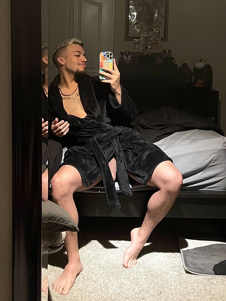 E X T E V A N tweet media