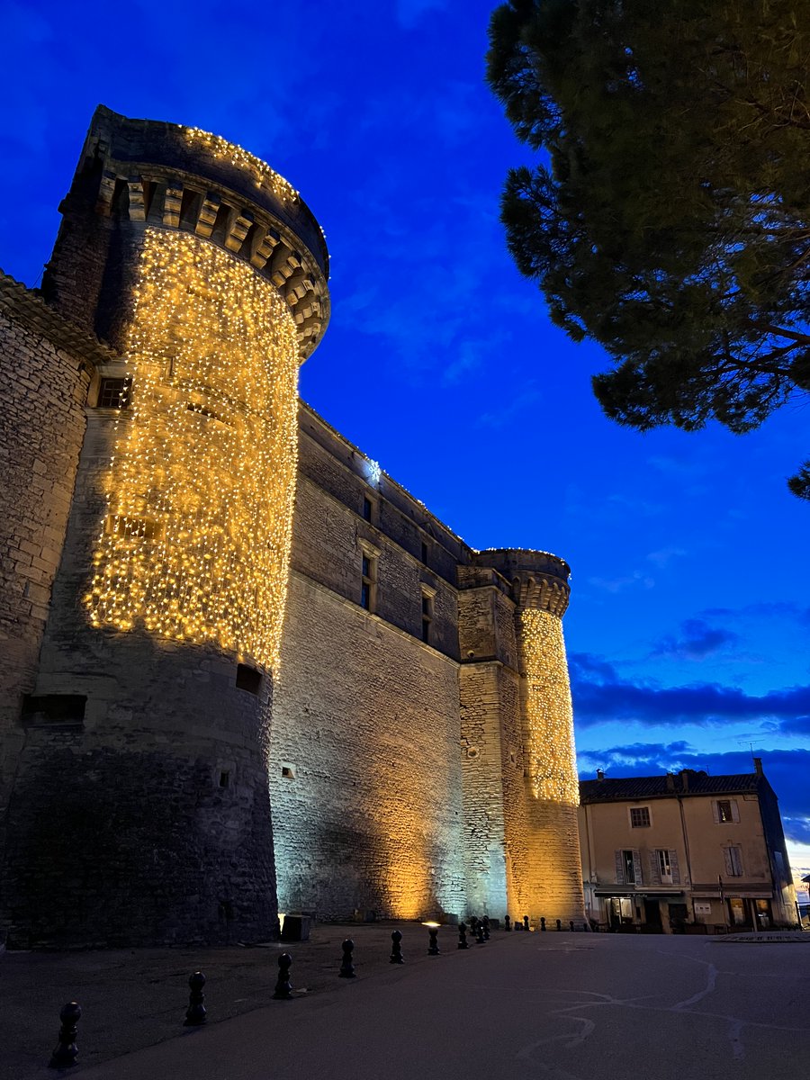 Destination Luberon tweet media