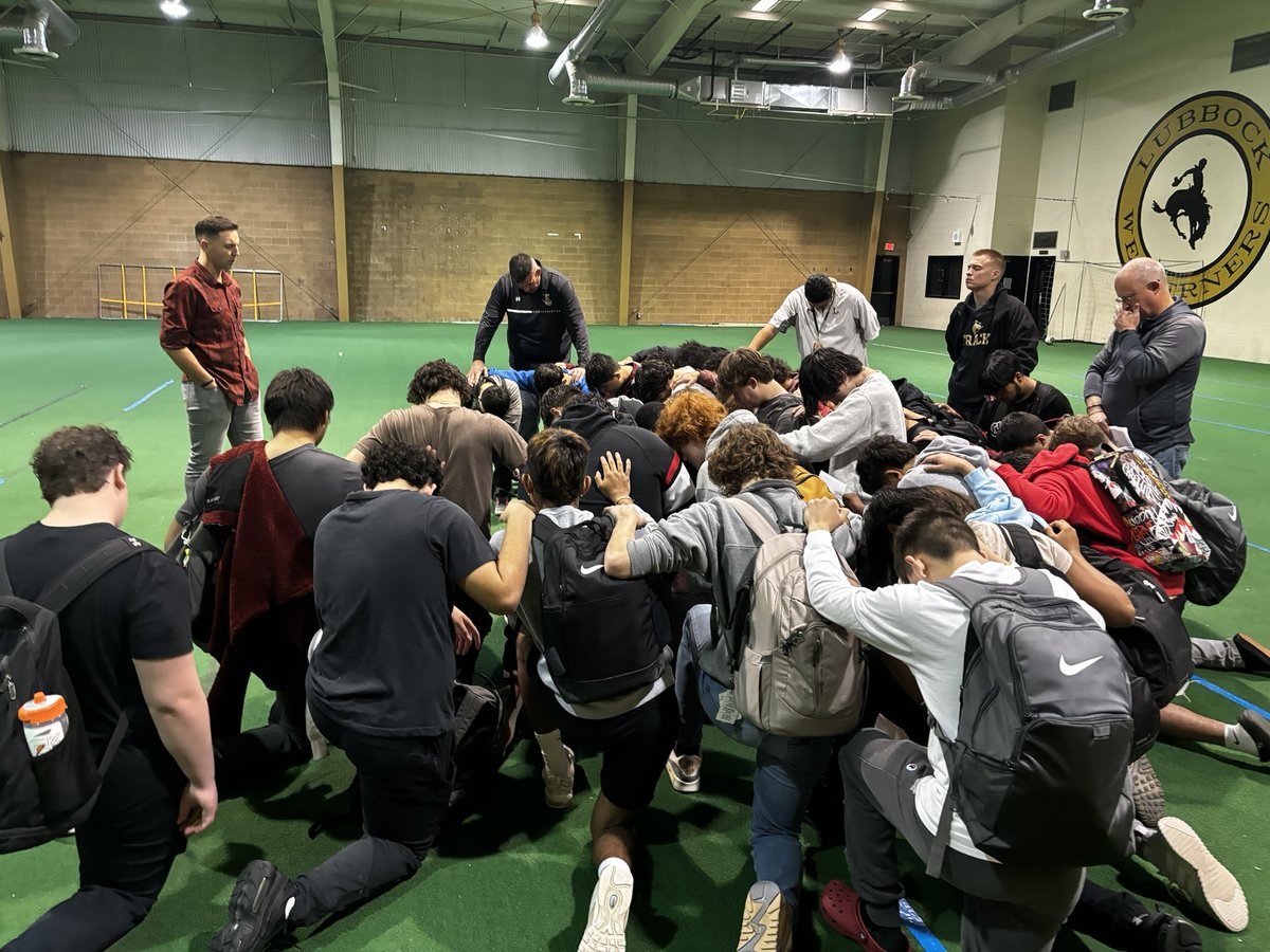 Coach Graves tweet media