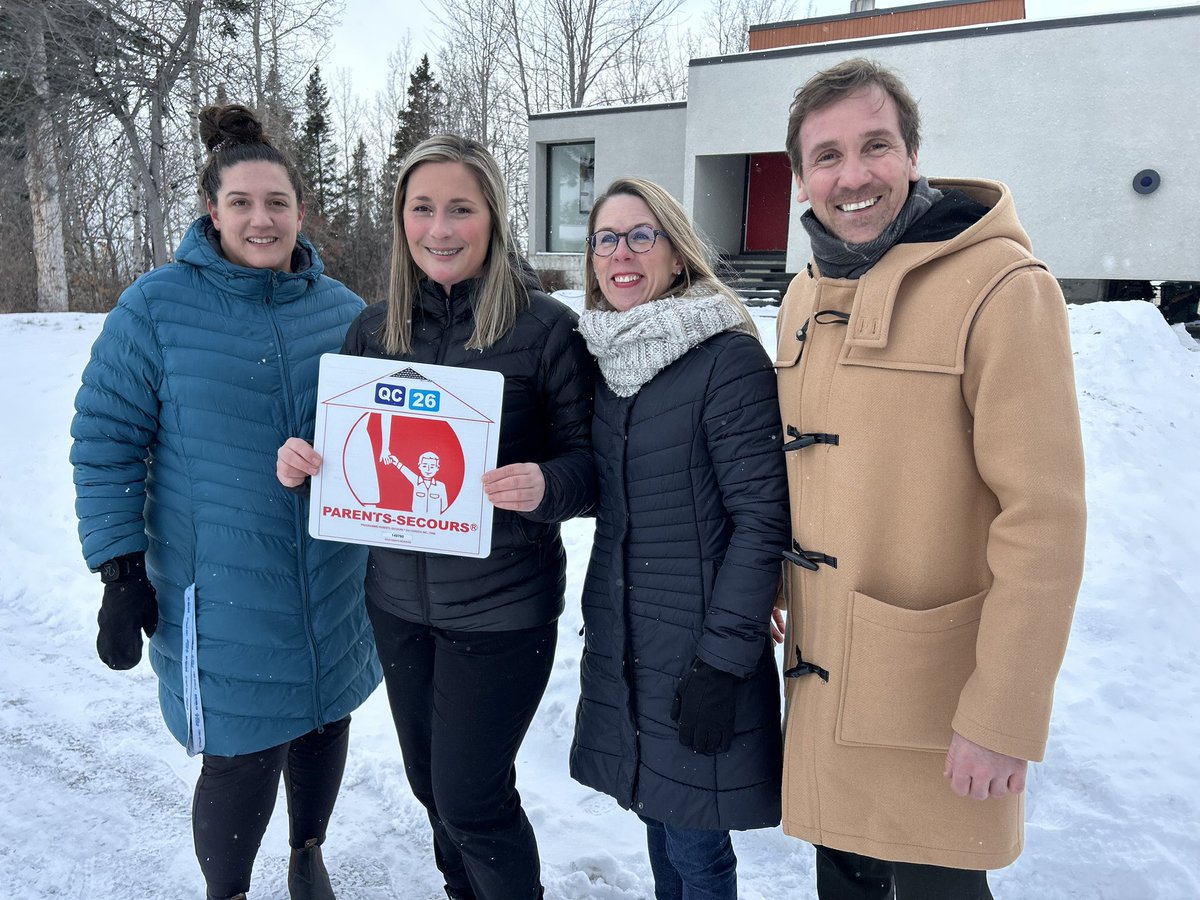 YGagnonCAQ's tweet photo. Parents-Secours s’implante à #Arvida grâce à l’initiative de parents du quartier Ste-Thérèse.

Je suis fier d’avoir contribué à leur projet en approchant, notamment, d’autres organismes du secteur.

Je remercie aussi le conseiller @CarlDufour004 d’avoir embarqué. #polqc #assnat https://t.co/RE5xjsyljf
