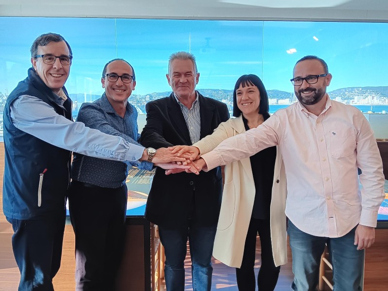 DiputacioGirona's tweet photo. 🌊Presentació de la 4⃣7⃣a edició de la Christmas Race de #Palamós, una de les proves esportives més rellevants de la demarcació.

⛵️Un total de 233 embarcacions de 18 països
🗓️Del 18 al 22 de desembre

✅Amb la diputada de la #DdGi Mònica Alcalà
➕info👉https://t.co/nOICqe3le4 https://t.co/eKa42EdO0V