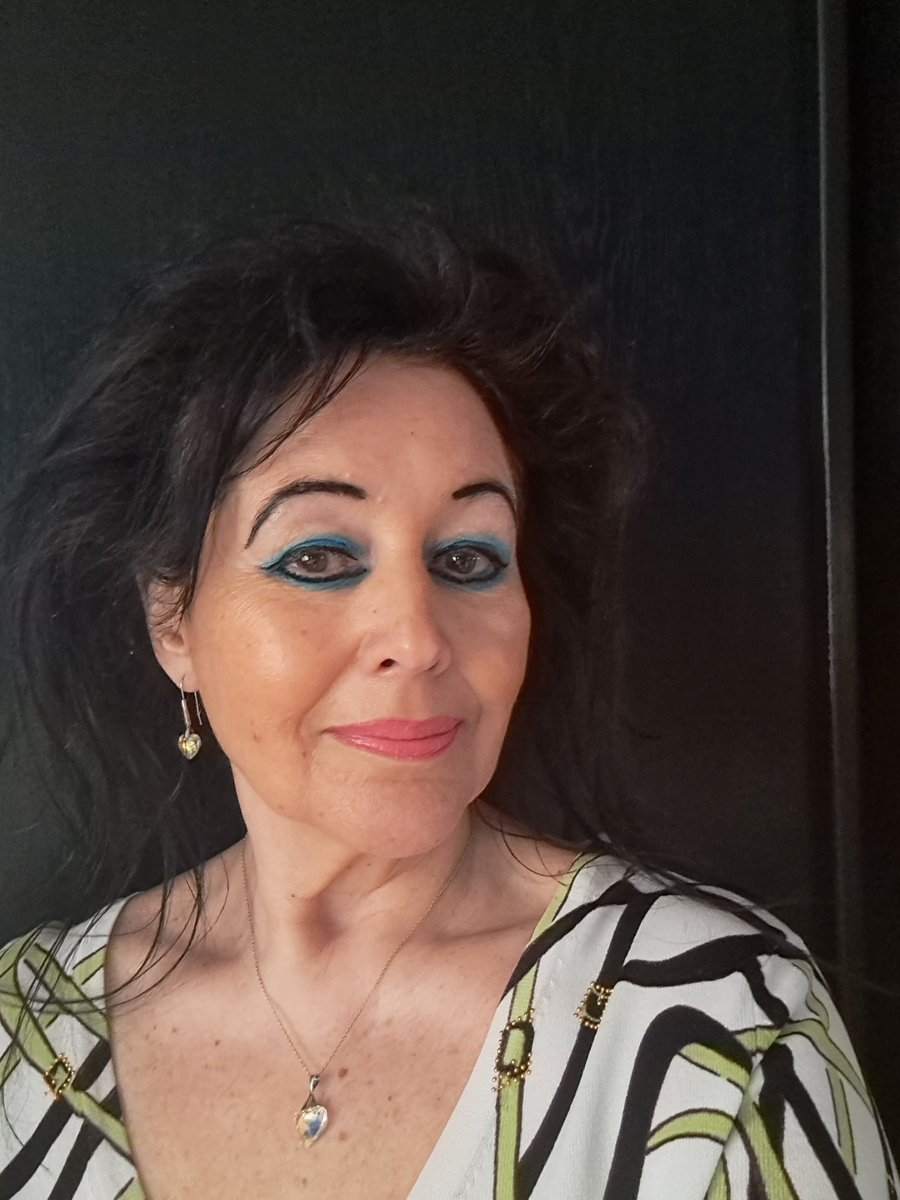 VCabuy's tweet photo. De wulpse vóór, volgens de wensen van @DeWinterMarina1 😘
Tevens dienstdoende als #outfitoftheday #yellowandgreen #blackbasic #beforehairdresser 🥰
Straks volgt de nà 😉 😇
@JustJordank
@cato_21 https://t.co/JzoWbsPeSq