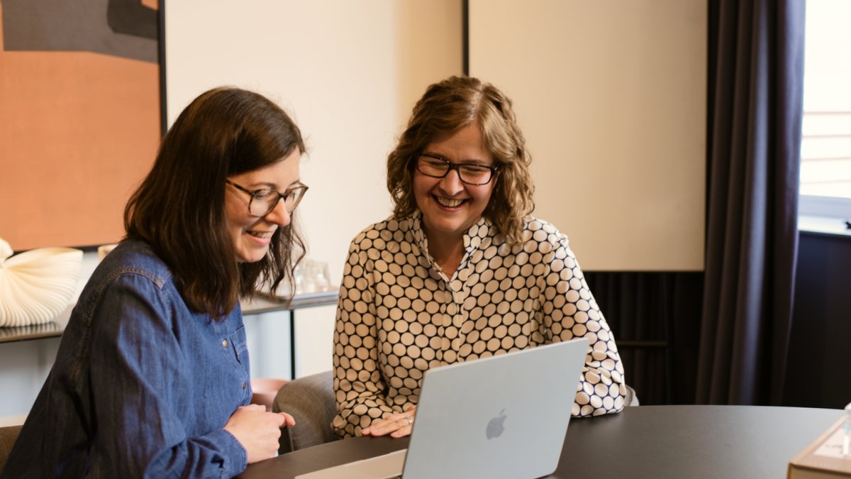 Our group coaching for experienced design leaders is a 10-week coaching programme for mid-to-senior design leaders. 

Supercharge your leadership development. Starting January 9, secure your place for our New Year 2024 cohort - leadingdesign.com/coaching/group…