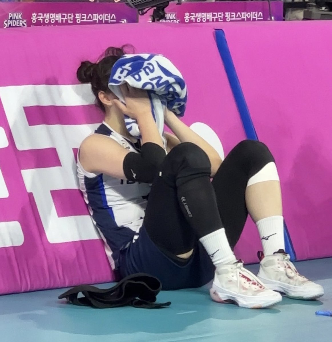 잘했어 쉽게 지지 않는 모습도 아쉬워하는 모습도 다 고마워 밤이 너무 길지 않길