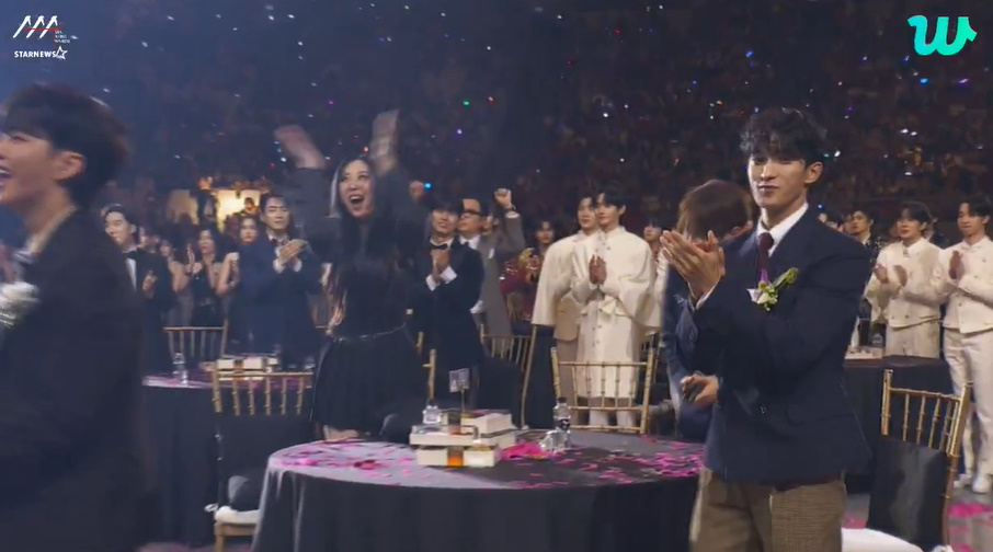 miwon17_'s tweet photo. Congrats Seventeen for Album of the year Daesang on AAA 2023 https://t.co/S3RO1FGNQb