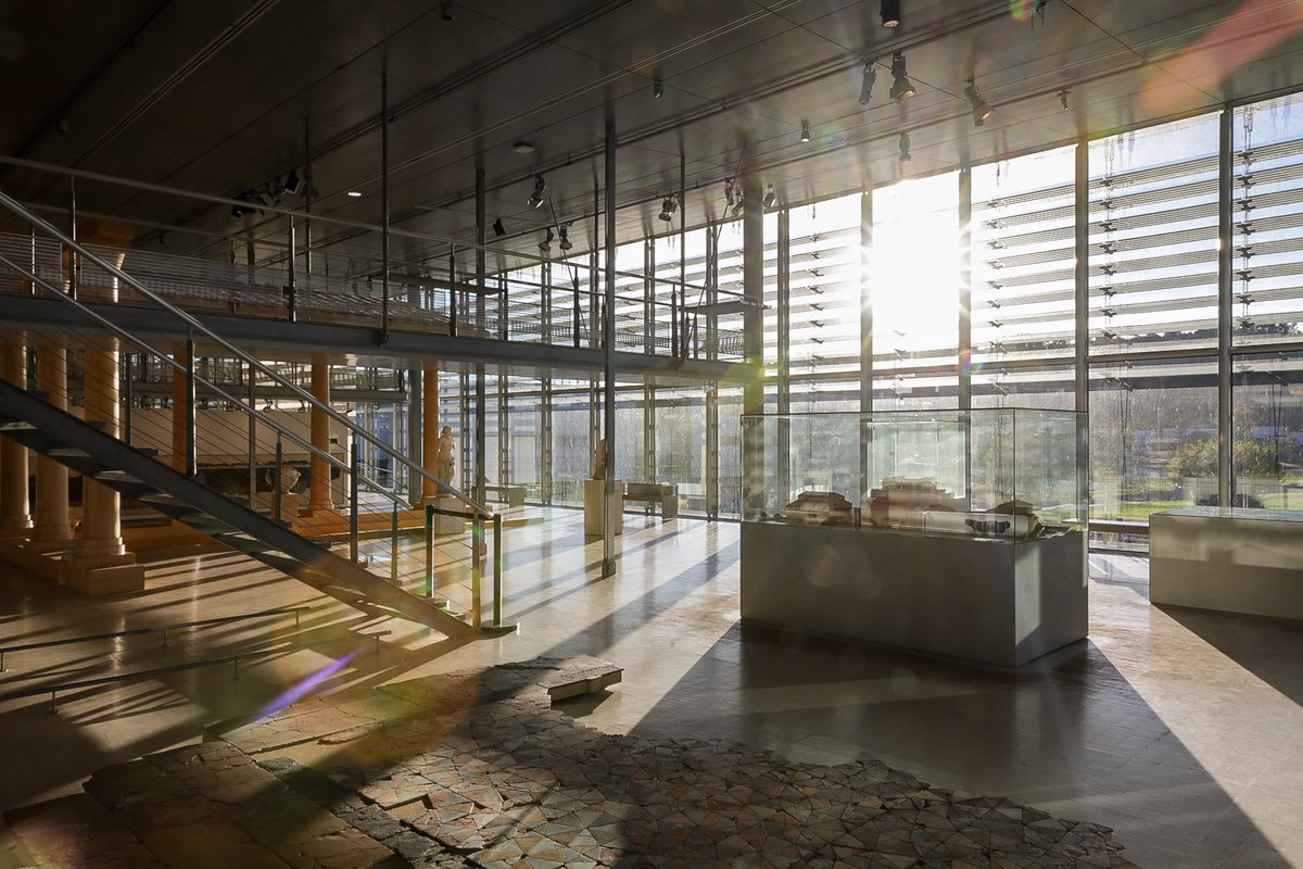 #VacancesdeNoël Plongez dans la magie des vacances au #Musée #galloromain de Saint-Romain-en-Gal !
Consultez le programme d'activités pour des vacances festives pleine de découvertes.
Que l'aventure commence ! 🌟🏦🎄
👉 musee-site.rhone.fr/vacancesscolai…