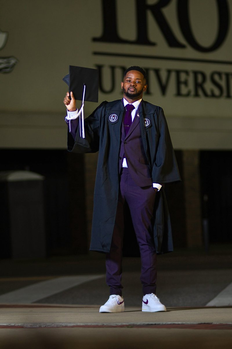 Shumba_rumba's tweet photo. Dad, I kept my word 💯 🧑‍🎓 https://t.co/2etOciCoKi