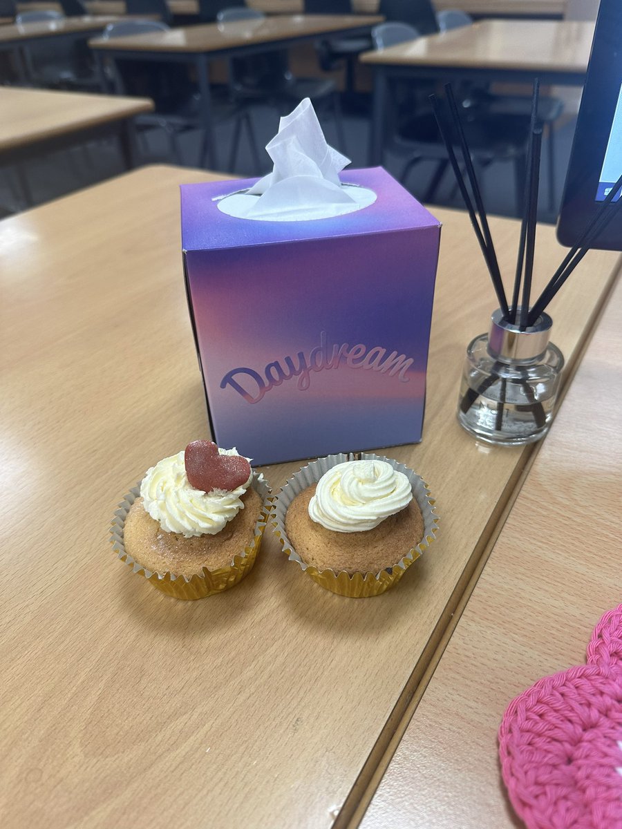 2 of my lovely S4 Business Management pupils baked me some cupcakes in Home Economics today! You made my Thursday girls - thank you! 🧁💜 <a href="/StAndrewsHS/">St Andrew's High</a>