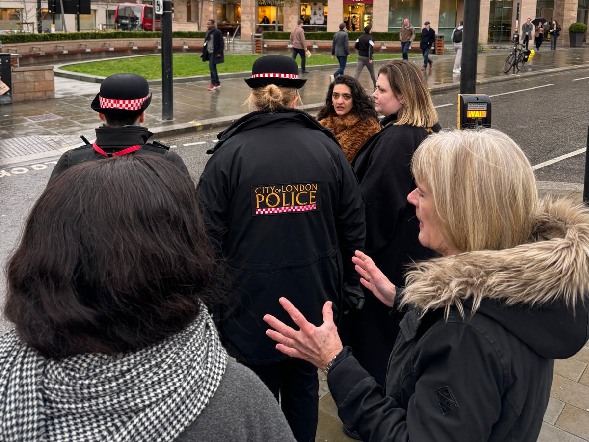 Fleet Street Quarter (@fleetstquarter) on Twitter photo 👮♀️ As part of Festive Fleet Street Quarter Safety Week, we collaborated with the <a href="/CityPolice/">City of London Police</a>, and introduced the first in our series of ‘Walk and Talk' sessions.
Find out more: shorturl.at/jpvB0 👮♀️ As part of Festive Fleet Street Quarter Safety Week, we collaborated with the <a href="/CityPolice/">City of London Police</a>, and introduced the first in our series of ‘Walk and Talk' sessions.
Find out more: shorturl.at/jpvB0