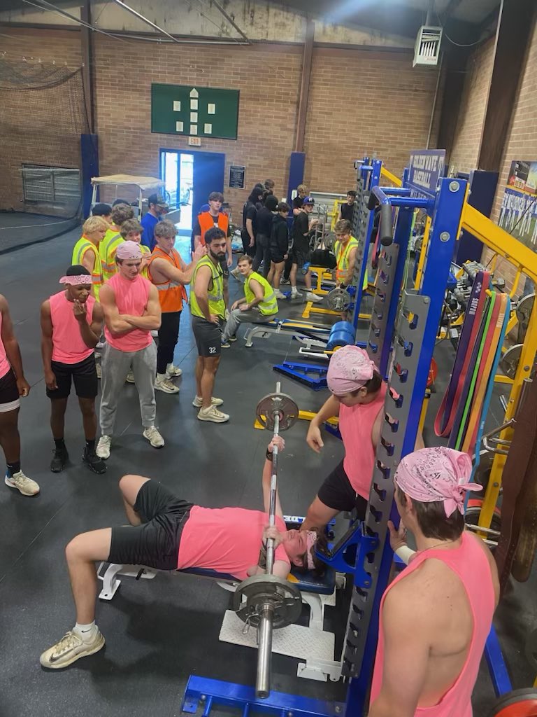 goldenwavebsb's tweet photo. After Day 1’s three way tie for 1st, Team Sledgehammers took the lead to close out Day 2! #Trustmarkchallenge #GoWave https://t.co/h4HcYIha2T