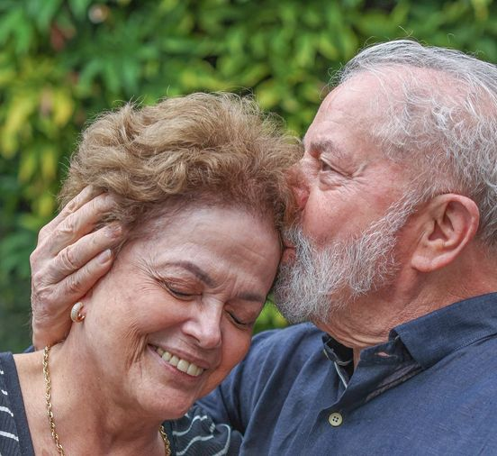 valdiroliveira_'s tweet photo. Hoje é aniversário da primeira mulher presidenta do Brasil! Pela sua trajetória de luta e busca incansável por um país mais justo e democrático, o nosso muito obrigado.
📷 @ricardostuckert https://t.co/pCKtz0rQj7
