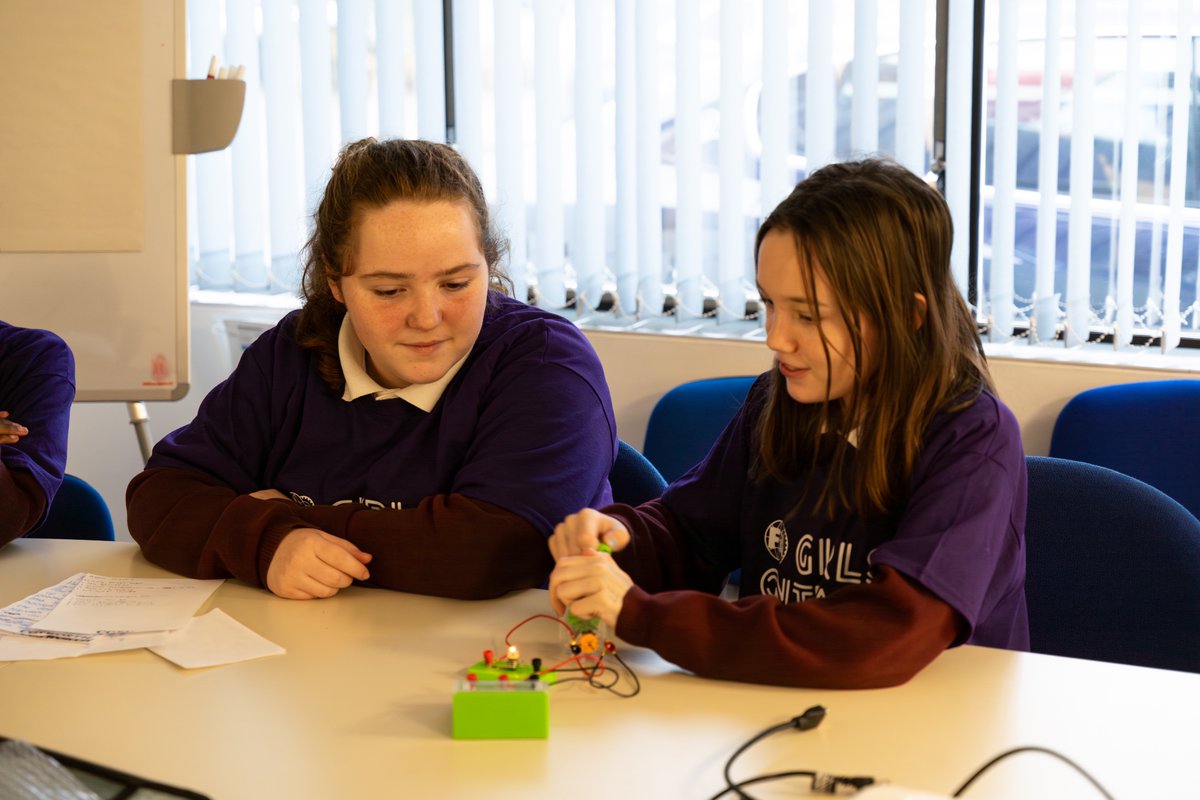 Cosworth's tweet photo. Yesterday we had the chance to collaborate with @GirlsOnTrackUK for another brilliant showcase of what we do, aiming to inspire the next generation of young women to pursue a career in STEM.

Check out some of our highlights of the day down below!

#Cosworth #GirlsOnTrackUK #STEM https://t.co/qY4PKiIk3p