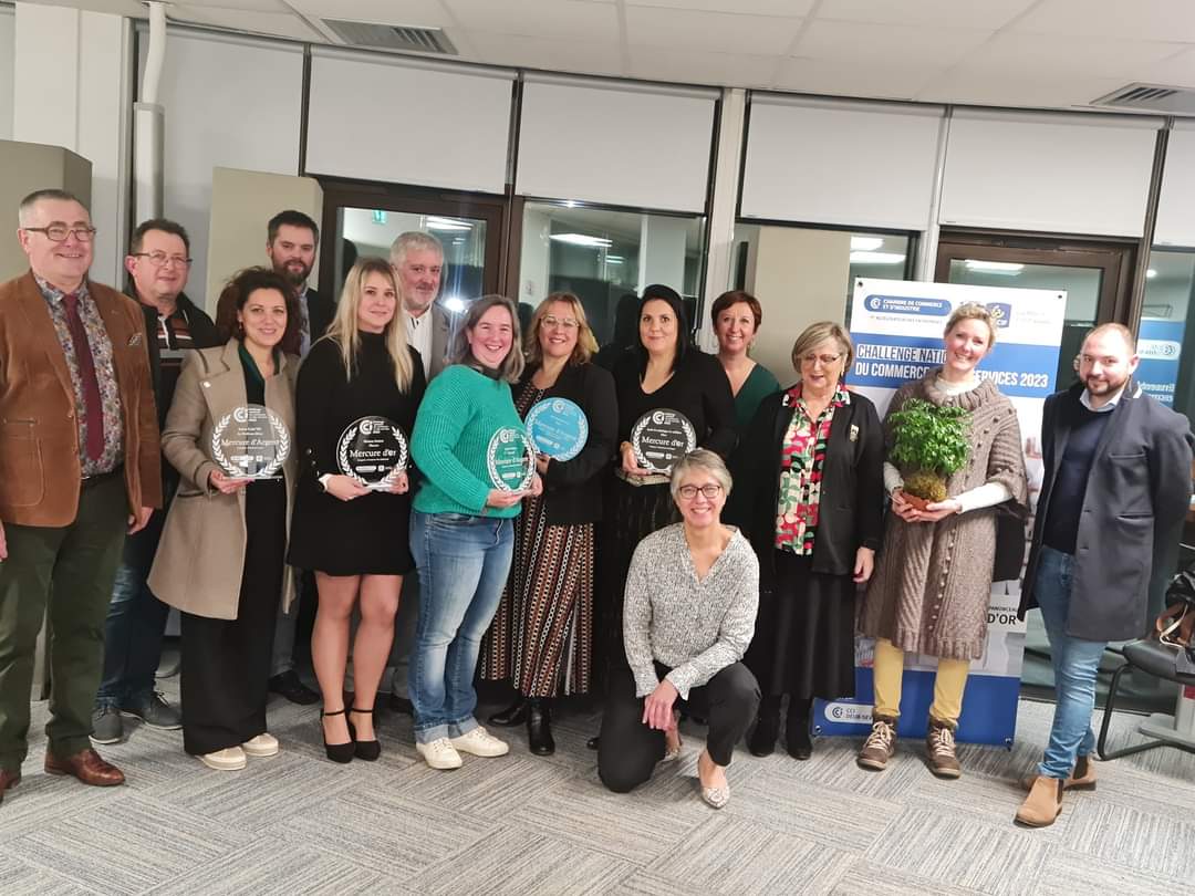 Mardi à <a href="/CCIDeuxSevres/">CCI Deux-Sèvres</a> une très belle soirée grâce à 6 commerçants des Deux-Sevres primés à Paris le 2 octobre au Challenge national de <a href="/ccifrance/">CCI France 🇫🇷🇪🇺</a>💪💪💪👍❗
Une remise de prix en local pour les mettre à nouveau à l'honneur 👏👏👏 Inspirant ! 🙏
6 trophées Mercure remis 👏👏👏