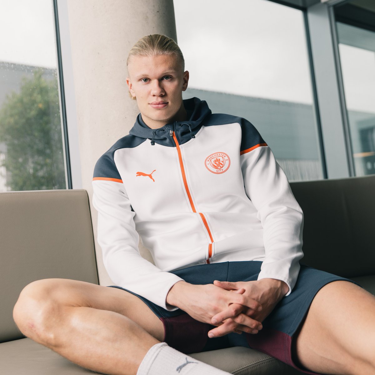 ManCity's tweet photo. New @pumafootball Training and Travel range incoming! 👕🔥 https://t.co/LrKbMlfoq1