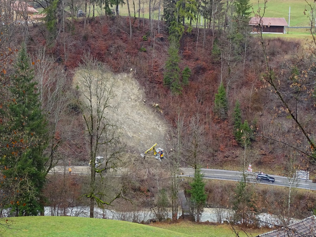 nilshaehlen's tweet photo. The heavy rainfall, together with intense snowmelt, has led to a critical flood situation and numerous landslides and rockfalls in the canton of Bern. These events are documented in the event register, as this is an important basis for reliable hazard assessments. https://t.co/RRNBVGBVXI
