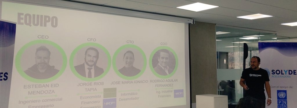 StartupsBolivia's tweet photo. Jorge Rios de #SoCash, que apunta a convertir los comercios en una red de facilitadores de servicio https://t.co/ihPF54x0Fu