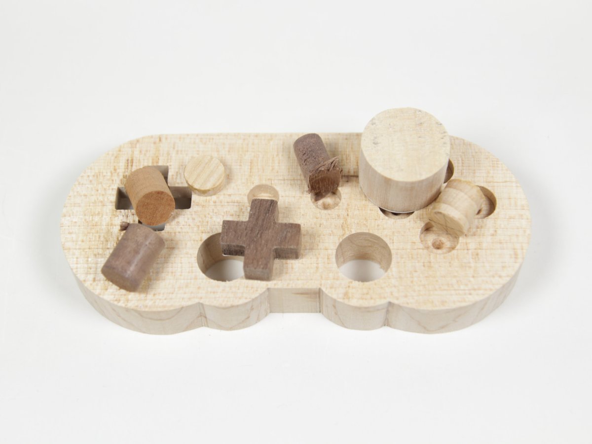 VanAlphenStudio's tweet image. A new controller teether I just finished in hard maple.

#Woodcraft #Woodworking #Teether #Babytoy #Controller #VanAlphenStudio