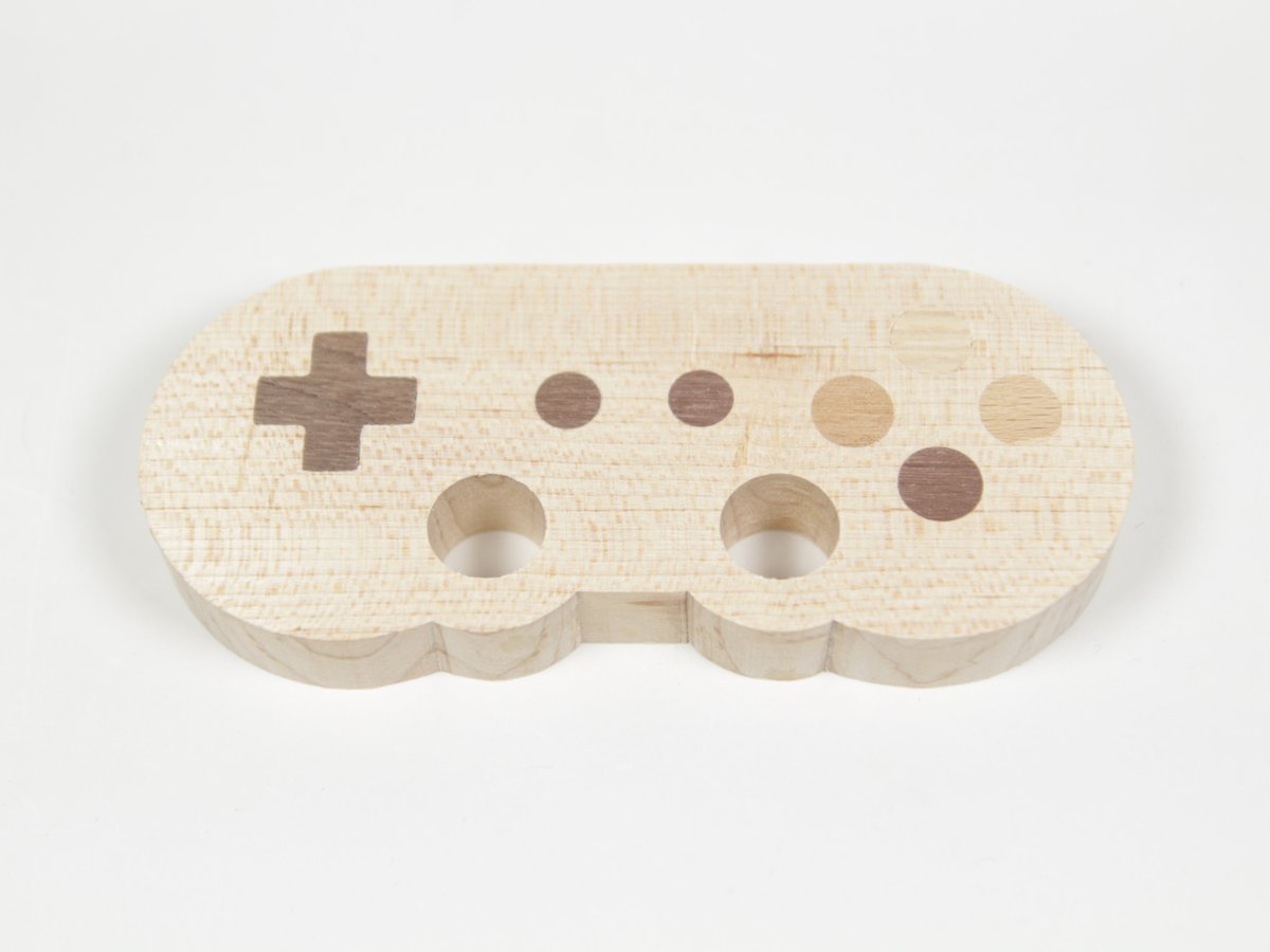 VanAlphenStudio's tweet image. A new controller teether I just finished in hard maple.

#Woodcraft #Woodworking #Teether #Babytoy #Controller #VanAlphenStudio