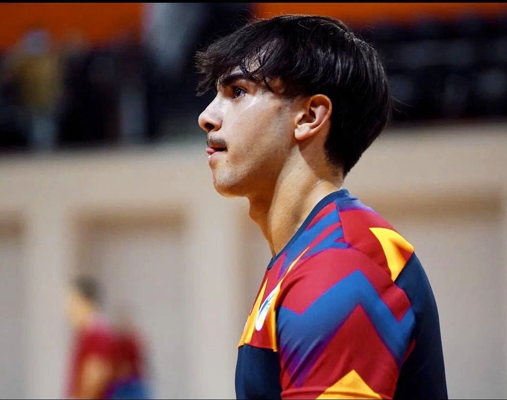 CFSEixample's tweet photo. #ClubCFSE 🌍
El Pol Villalta es troba aquests dies a Moldàvia concentrat amb la Selecció Absoluta d’Andorra 🇦🇩, disputant dos partits contra el combinat local, dins la preparació per al Pre-Europeu d’abril de la @UEFAFutsal.
🧶⤵️ https://t.co/Tlar0YSg7O
