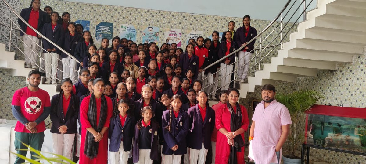 Usharedbrigade's tweet image. हम सभी को मिलकर एक नई राह बनानी हैं।... जिसका सफर भले ही लंबा हैं, पर मंजिल शानदार होगी....

#selfdefence #WomenEmpowerment  #InternationalHumanRights #WomensRightsAreHumanRights..  
@PragyaLive @deepikapadukone @aliaa08 @nsitharaman @yadavakhilesh  @PMOIndia @RahulGandhi