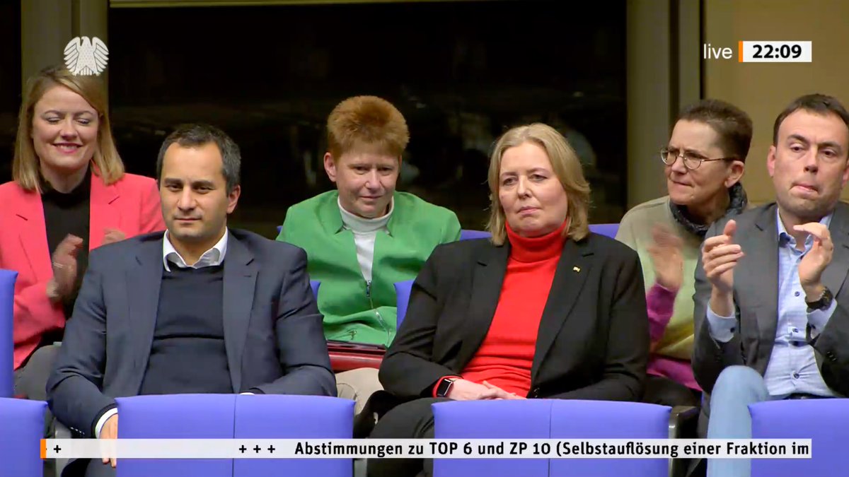 Das war gestern Abend ein Gänsehaut-Moment, als sich Bundestagspräsidentin Bärbel Bas sprichwörtlich schützend vor ihre Vizepräsidentin Petra Pau setzte, während das Tandem AfD-Brandner und CDU-Amthor ein in jeder Hinsicht unwürdiges und inakzeptables Schmierentheater im