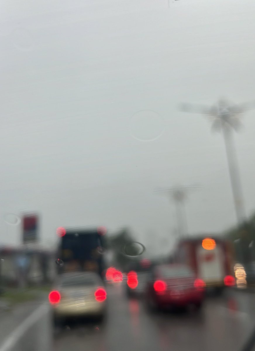 johobaru's tweet photo. Last day skolah, time balik keje, hujan lebatttt ☔️

Hati2 semua yg kt jalan, tepi sungai, parit etc https://t.co/lY4SDqA28R