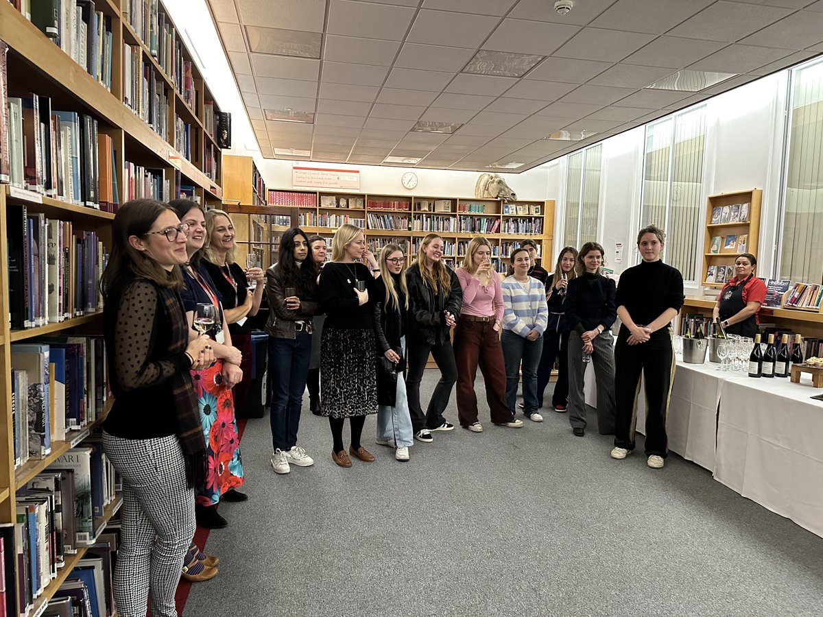 FHSRegentsPark's tweet photo. Lovely to welcome some of our recent Class of 2023 leavers back to FHS last night to collect their A Level certificates and enjoy a catch up in the library! #FHSAlumni #FHSCommunity #Classof2023 https://t.co/qEXzZQ4mz3