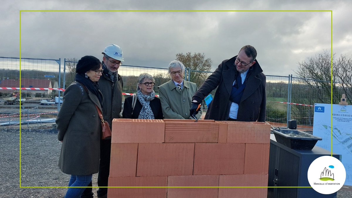 🏘️Pose de la première pierre des 𝟛𝟞 prochains logements de la résidence du Clos des Hayes à Saint Georges du Bois, en présence de @Ch_Poupineau, Vice-Présidente de <a href="/ofcourselemans/">Of course Le Mans</a>, Franck Breteau, maire de Saint Georges du Bois et <a href="/Ym_Herve/">Yves-Marie HERVE</a>, directeur général de <a href="/MancelleH/">Mancelle d'habitation</a>.