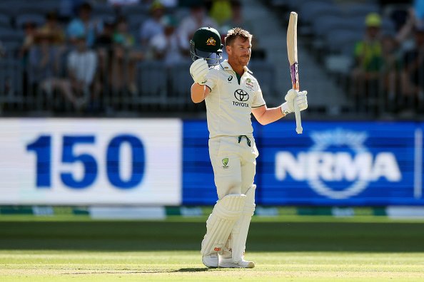 Bannu0518's tweet photo. Well played, David Warner....!!!!

164 runs from 211 balls, end of an iconic knock from Warner, he has played one of the finest knock in his career under lots of pressure. 🫡
#DavidWarner #AUSvsPAK #PAKvAUS #AUSvPAK #TestCricket https://t.co/n0F49eNsK7