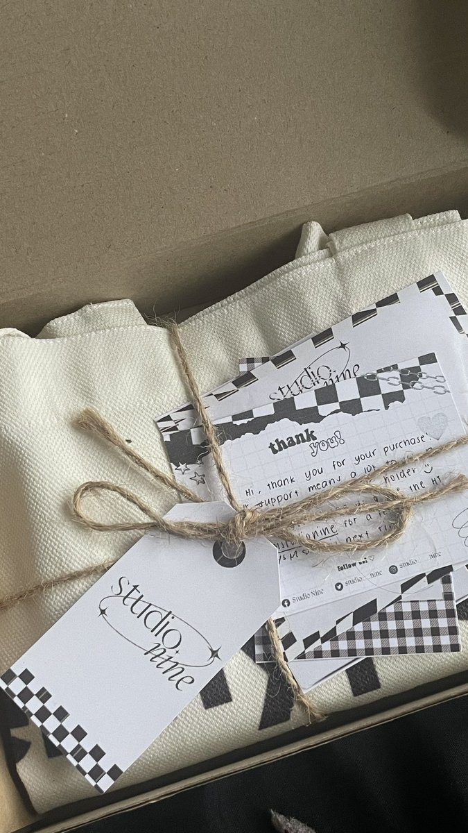 11 𝙙𝙖𝙮𝙨 𝙪𝙣𝙩𝙞𝙡 𝘾𝙝𝙧𝙞𝙨𝙩𝙢𝙖𝙨 ! ₊˚⊹ ᰔ

we'll be posting our few on-hand tote bags soon.

still looking for Christmas gift ideas? Studio Nine got you! send us a message for inquiries. •ᴗ•