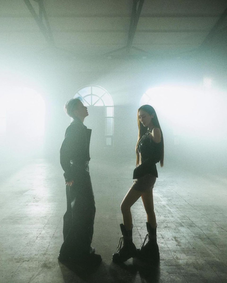 GR26Sic18's tweet image. jessica.syj: D-1 💥 Get it? Got it? Good 👍🏻🎶
2023.12.15 6PM (KST)

#Jessica #GetItGotItGood #Amber #JessicaAndAmber #JessicaGetitGotitGood

: instagram.com/p/C00_CgjPrke/
#제시카 #JessicaJung #郑秀妍
#AmberLiu