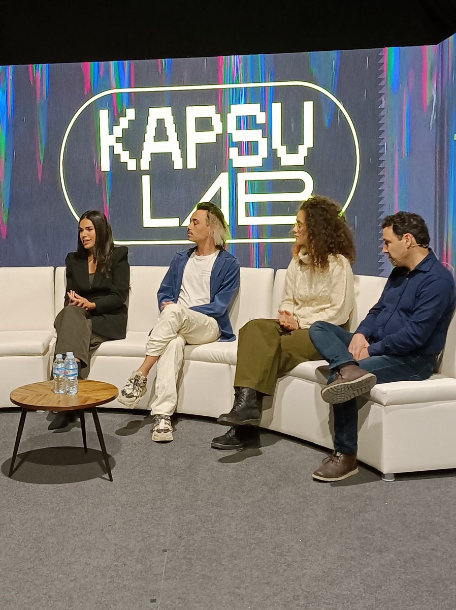 Kapsulab tweet media