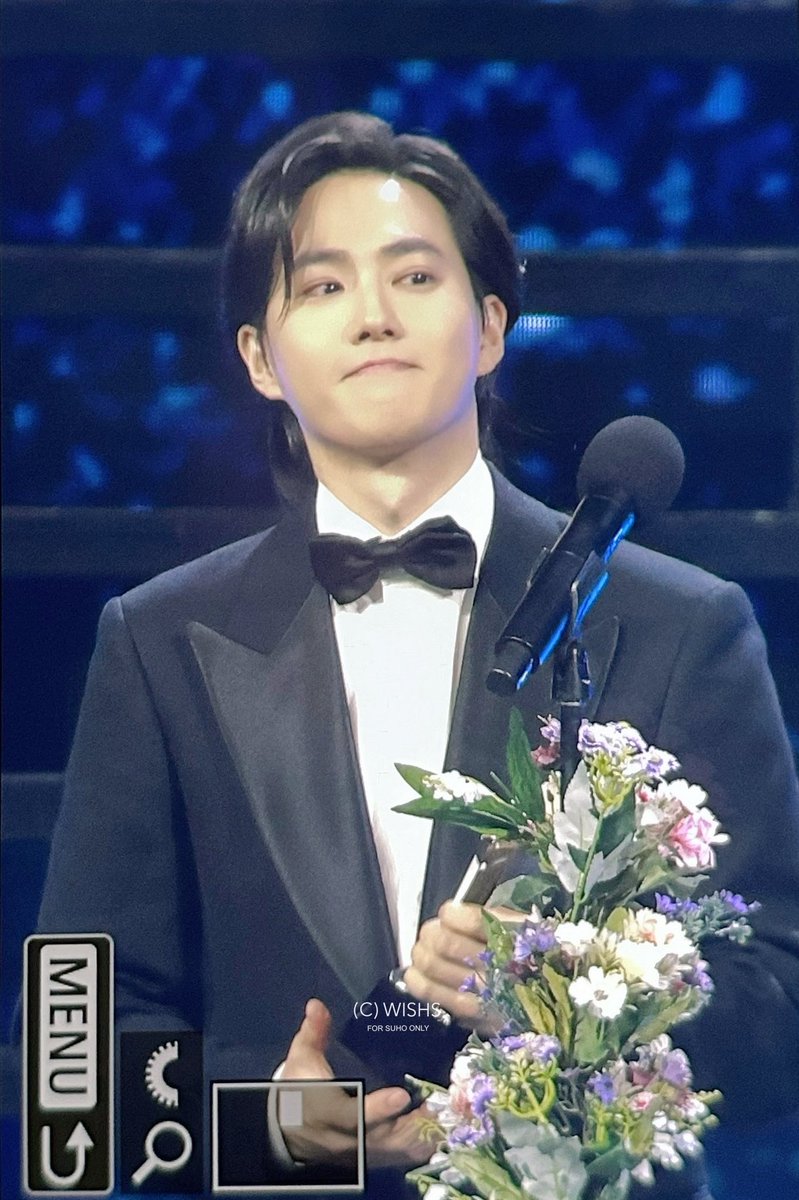 wishs0522's tweet photo. 231214 AAA in Philippines🇵🇭 

축하합니다! 우리 김배우님🥹🥹🥹🐰🐰🏆🏆🏆

#SuhoinAAA
#AAA2023inPH

#수호 #SUHO #준면 #김준면 #金俊勉 #スホ #EXO
@weareoneEXO https://t.co/8i7uzZqgGh