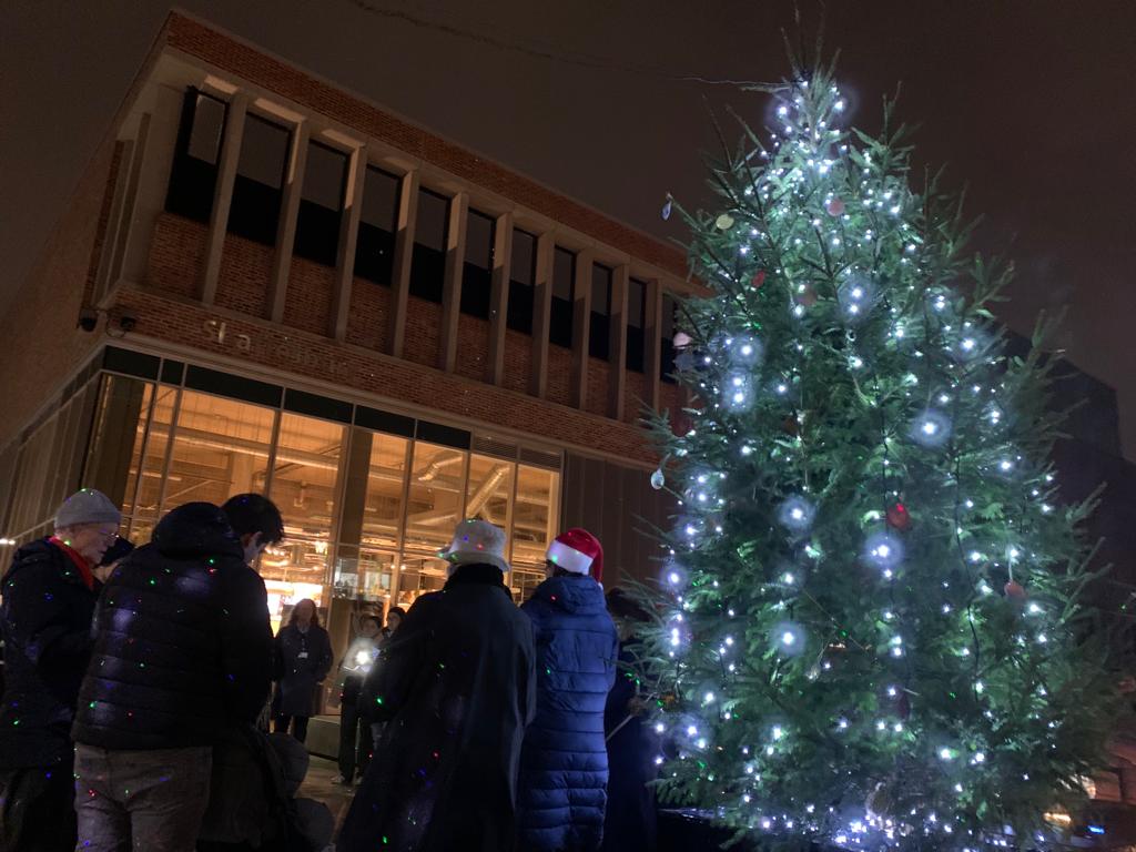 SWLSTG's tweet photo. The holiday season has officially arrived at Springfield!

Huge thanks to the team behind this wonderful tree and to our friends from @fircroftSW17 and St Mary Magdalene Church who helped us to switch the lights on after a fantastic evening of carol singing! 🎵 🎄 https://t.co/pHFPSXurDP