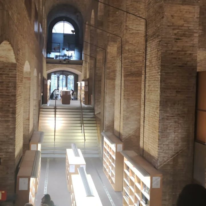 📣Ahir els alumnes dels cursos E2 i I2 del <a href="/slcsantfeliu/">SLC de Sant Feliu. CNL Baix Llobregat Centre.</a> i voluntaris del <a href="/rosesvxl/">CNL Baix Llobregat Centre VxL</a> vam fer la sortida de "Barcelona del futur" i van gaudir d'una visita guiada al museu d'art contemporani Can Framis amb el mètode de guiatge pregunta-resposta i a la biblioteca de la <a href="/UPFBarcelona/">UPF Barcelona</a>