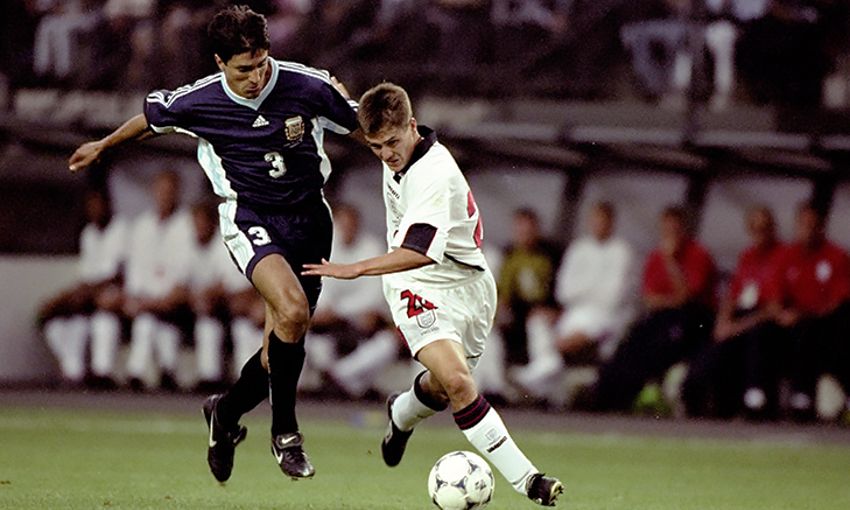 footballfinery's tweet photo. Happy Birthday, Michael Owen 🔥

🛒 https://t.co/OQk488AlI0

I'm still in wonder of his amazing goal that stunned Argentina at France 98 ⚽

#amazinggoals #france98 #liverpool #realmadrid #3lions #england https://t.co/GNorKdy1oQ